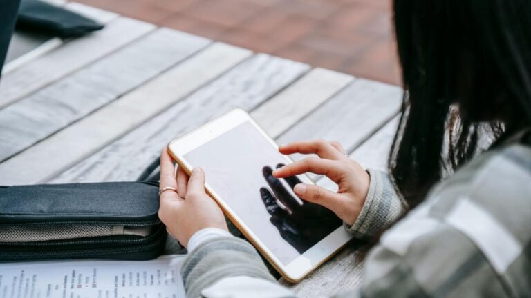 I tuoi contenuti Kindle Day sono ora disponibili – puoi scaricare gratuitamente romanzi gialli e libri d’amore ambientati nel mondo della mafia.