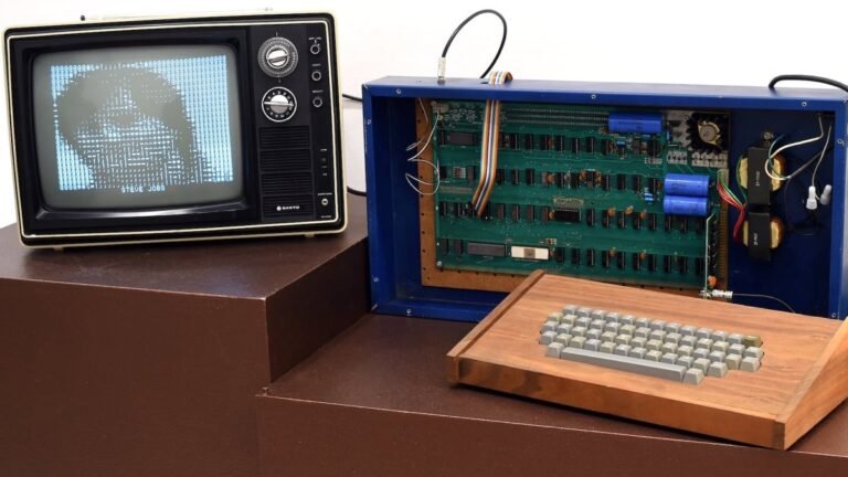 Il fenomeno dei cyberdeck ha origini più antiche di quanto immagini.